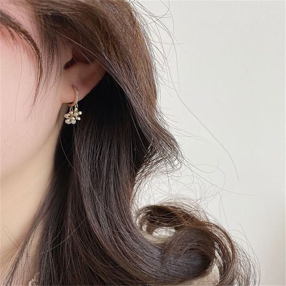 18K Gold Plated Dainty Daisy Cubic Zirconia Huggies Hoop Earrings - Picture 5 of 6